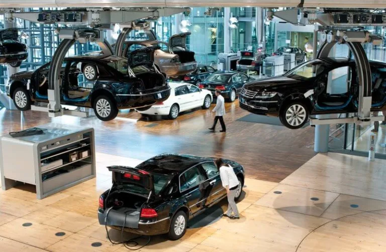 Volkswagen Phaeton Factory in Dresden, Germany