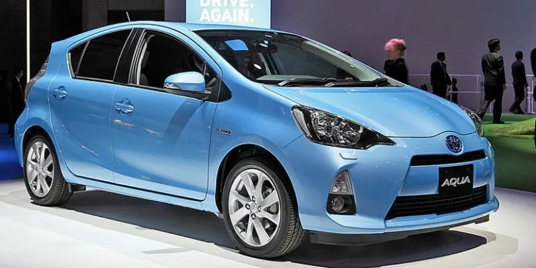 Blue Toyota Aqua Car