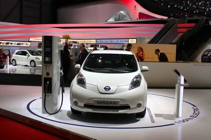 White NIssal Leaf at the Geneva Auto Salon 2013
