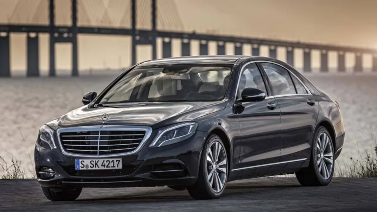Black Mercedes-Benz S Class