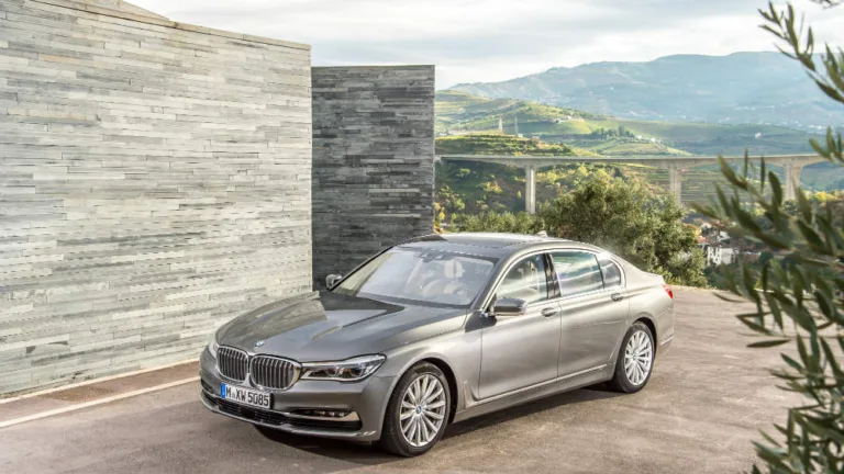 2015 BMW 750 iL