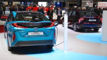 Toyota Prius Plug-in Geneva