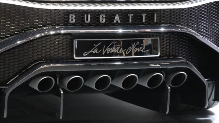 Bugatti La Voiture Noire exhaust pipes - unlikely to bring average CO2 emissions per car down in any market