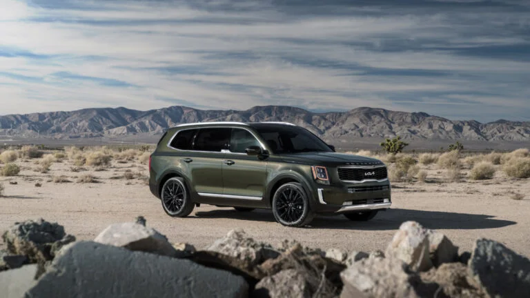 In 2021, Kia America increased car sales in the USA to a record 701,414 vehicles with the Forte and the Telluride the top-selling models.